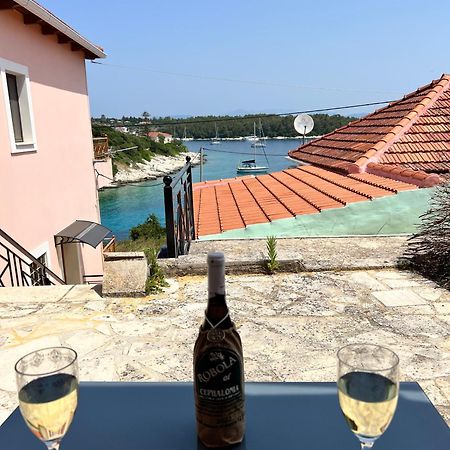 Tassos Cottage Fiskardo Bagian luar foto
